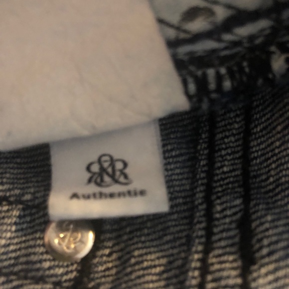 Woman’s Rock & Republic Jeans - Picture 3 of 6